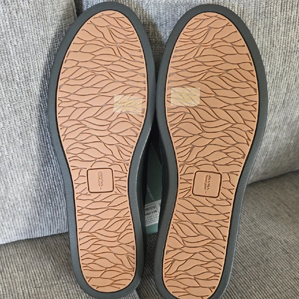 Womens Black Penny Loafers By Waco Shoe Co, Size 8.5, New In Box‎